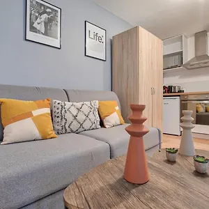 Cv1g Charming Studio At République - 2p Paris